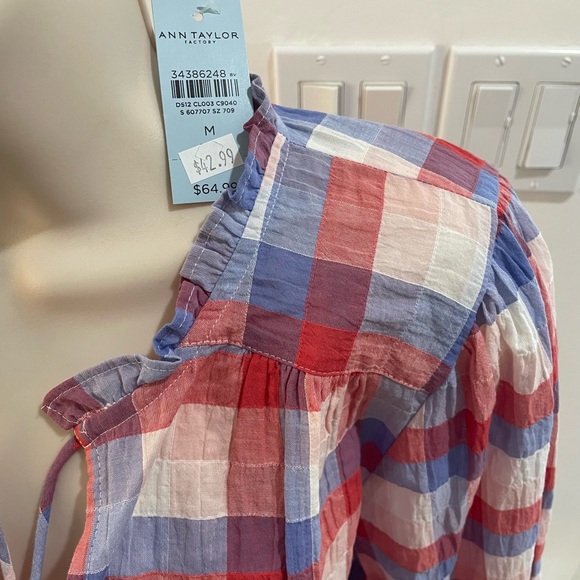 Ann Taylor women’s top , size M, new with tag - Picture 2 of 2